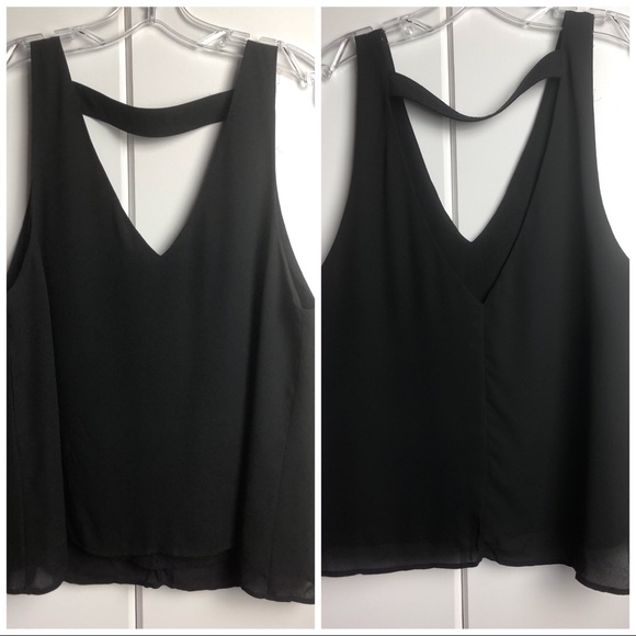 Tops - 2x15 Tobi Deann plunging neckline v neck tank